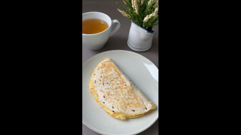 Мамочка научила меня готовить вкусный омлет Говорит, что