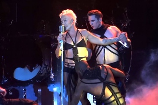 P!NK “Wicked Game“ (Chris Isaak cover)