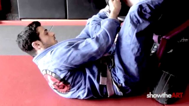 Omoplata to Loop Choke, Show the ART, BJJ omoplata to loop choke, show the art,