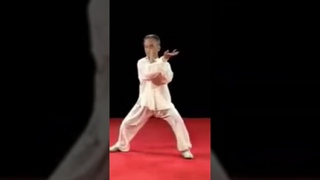 3. Lazy  About Grasping Robe.  Lăn zhā yī