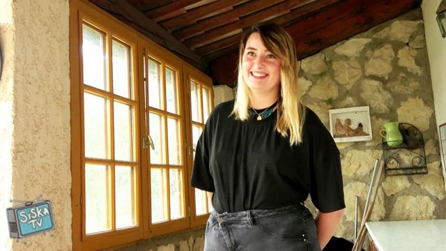  Davina, 18, student counted!