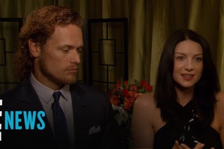 Sam Heughan Plays With “Outlander“ Baby Bump | E! News