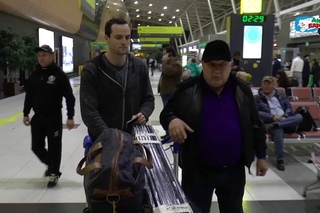 Как встречали Стефана Эллиотта в казанском аэропорту