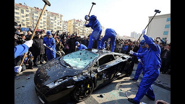 [HD]Destroy A Lamborghini Supercar with Hammers in 5 Mins!