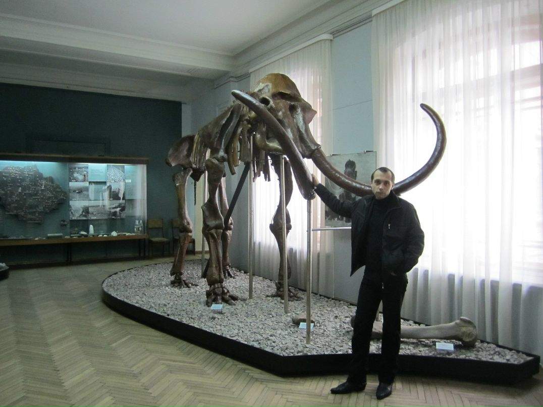 Макс Бондарь | 