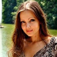 Анна Синельникова