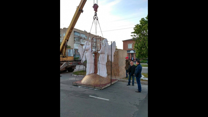 Путивль, прибытие скульптурной