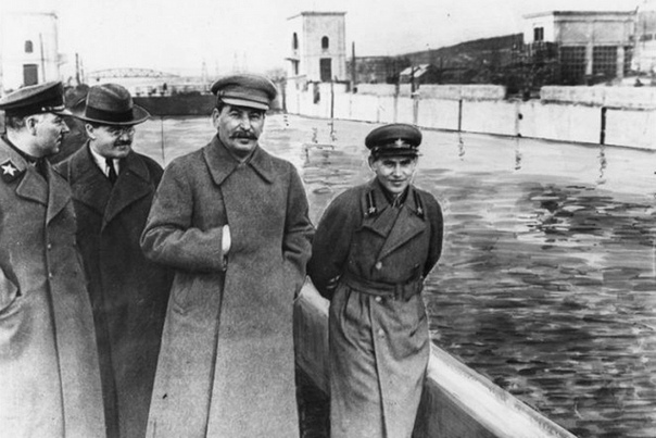 Казнь Кровавого карлика. Москва, 4 февраля 1940 года. Николай Ежов родился в 1895 году на территории современной Литвы в семье полицейского. В Советском Союзе у потомка лояльного царю служащего