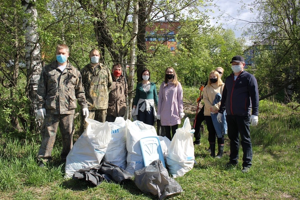 акция 20 скидка. крым уличные продавцы. выносить 20. мешки д/мусора 60л/20шт, выноси" master house. выносить 20.