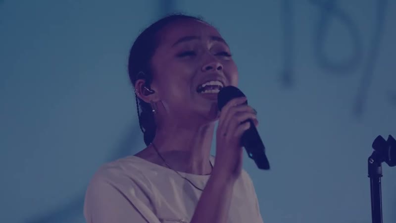 Griff 19th Hour ( Live from Eart