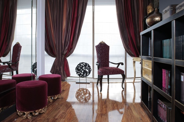 Шторы под бордовые обои - 67 фото