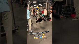 What do you do if you see this in the gym ? 💪👀🙄  #prank  #fitness  #gym  #short #viral